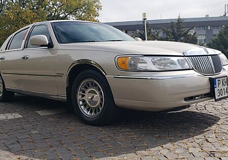 Lincoln Town Car , Cartier Edition