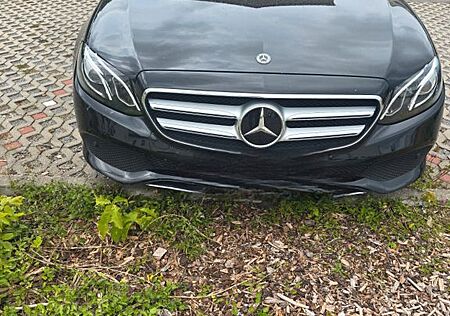 Mercedes-Benz E 220 d 4MATIC T All-Terrain Autom. All-Terrain