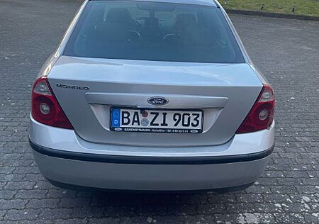 Ford Mondeo 2,5 V6 Ghia 5-tronic Ghia