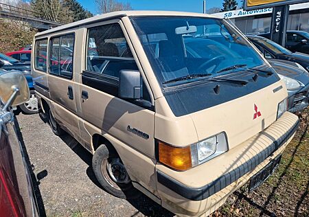 Mitsubishi L300