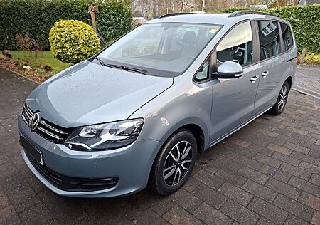 VW Sharan Volkswagen 2.0 TDI DSG BMT 7-Sitzer 8-fach bereift