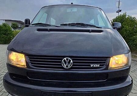 VW T4 Caravelle Volkswagen 2,5-l-Diesel TDI 75kW Standard