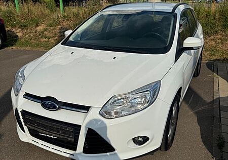 Ford Focus Turnier Sync Edition