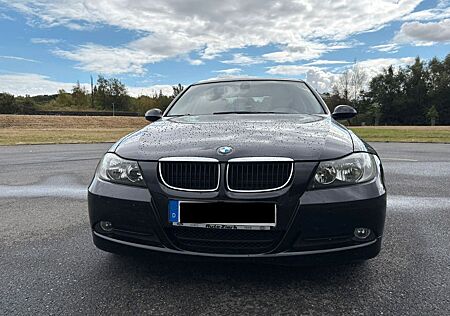BMW 318i -