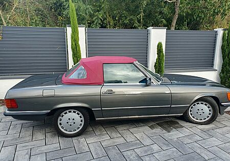 Mercedes-Benz SL 300 W107 OLDTIMER RESTAURIERT TOP