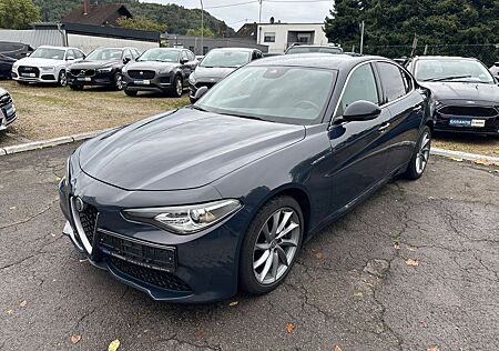 Alfa Romeo Giulia Veloce Q4 *Automatik+Leder+Navi+Tempomat*