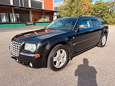 Chrysler 300C Touring 5.7 V8 HEMI AWD Autom. -