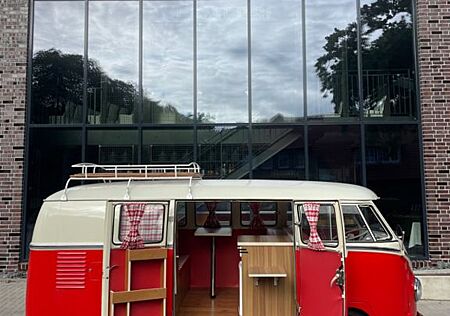 VW T1 Volkswagen von 1959 Camper mit 7-Sitzplätzen, Safari