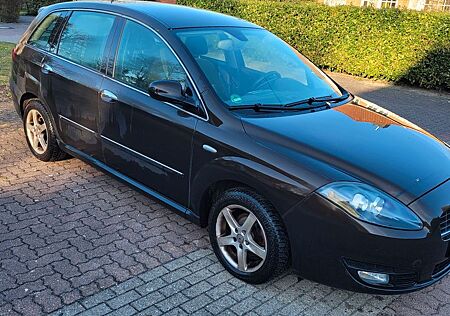 Fiat Croma 1.9 Multijet 16V Emotion Emotion TÜV 04/27