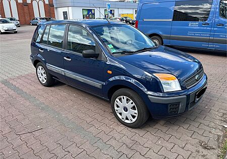 Ford Fusion 1,25 Style Style