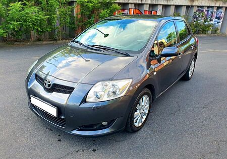Toyota Auris 1.6 Executive Automatik