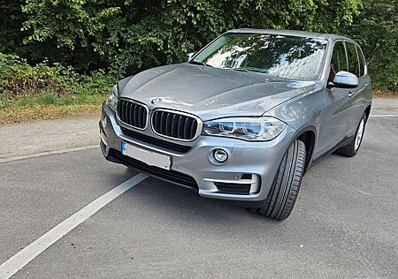 BMW X5 xDrive25d, HUD, Garantie, AHK, TÜV 03-27