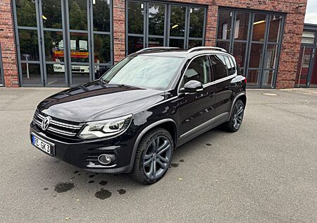 VW Tiguan Volkswagen 2.0 TSI 155kW DSG 4MOTION Track & Sty...