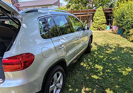 VW Tiguan Volkswagen 2.0 TDI 130kW 4MOT BMT Sport & Style ...