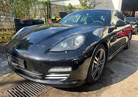 Porsche Panamera 4S 4.8 V8