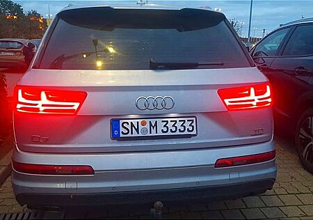 Audi Q7 3.0 TDI quattro 22zoll