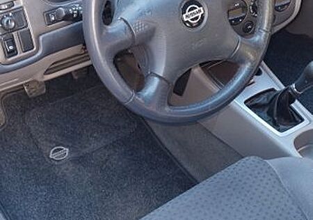 Nissan Primera 1.8 Elegance Traveller Elegance