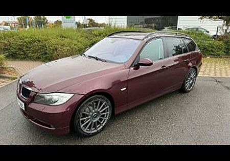 BMW 320i Touring -