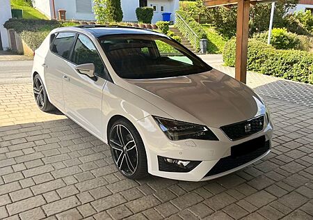 Seat Leon FR LED, PDC, Pano, Sound, 19Zoll