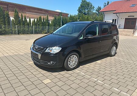 VW Touran Volkswagen * Klima * AHK * Tüv neu * Scheckheft