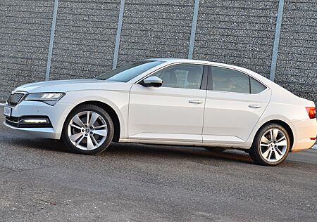 Skoda Superb Lim. Style 4x4*NAVI*LEDER*ACC*PDC*KLIMA*