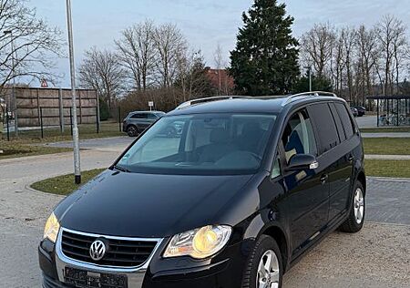 VW Touran Volkswagen United /Anhängerkupplung/TÜV/