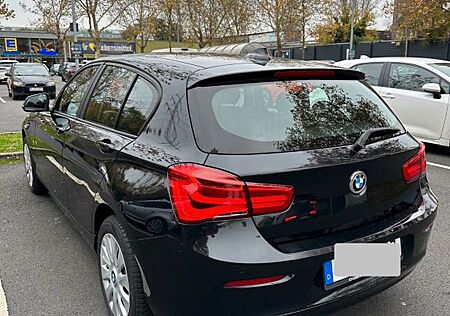 BMW 116i Advantage 5-trg. NAVI TEMPOMAT SHZ PDC