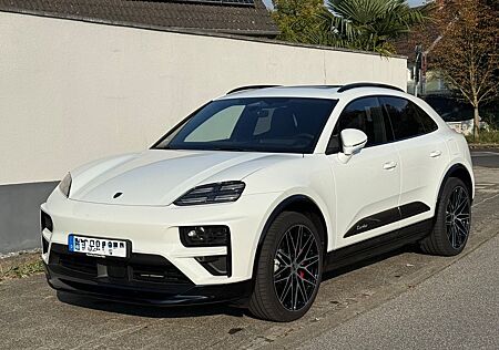 Porsche Macan Turbo, 22''-Zoll RS Spyder, Head-Up