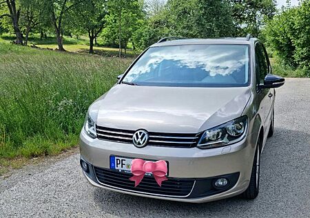 VW Touran Volkswagen 1.4 TSI DSG,AHK,PANORAMADACH, MATCH