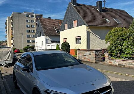 Mercedes-Benz A 180 -