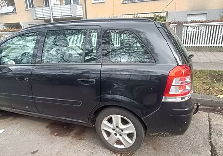 Opel Zafira 1.8 88kW Family Family