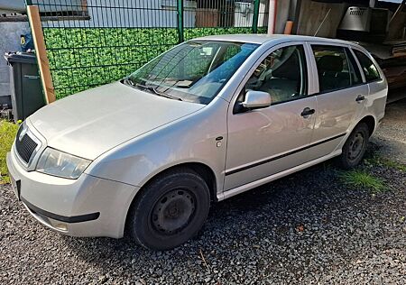 Skoda Fabia Combi 1.4 16V 55kW Elegance Elegance