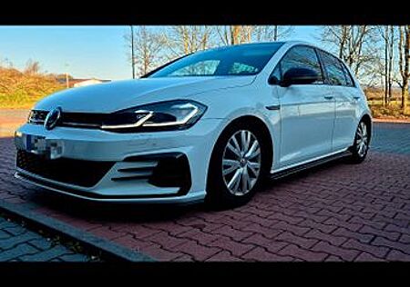 VW Golf Volkswagen 1.5 TSI ACT Sound Sound