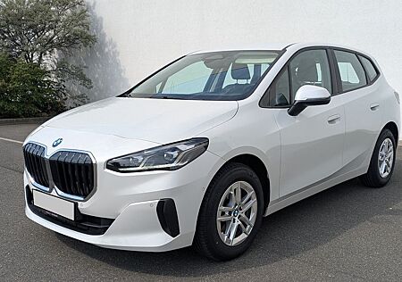 BMW 218 Active Tourer LED PDC Navi Kamera Distronik