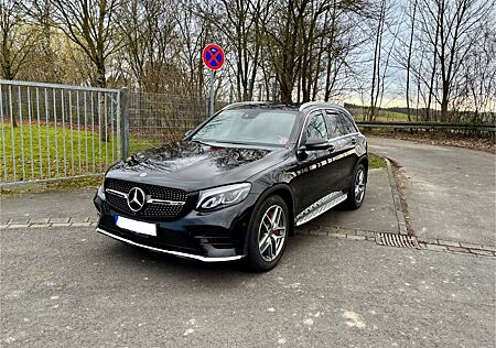 Mercedes-Benz GLC 250 4MATIC / AMG / Navi / SHZ / Sport