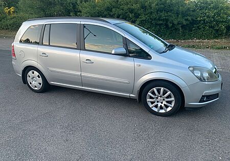 Opel Zafira B Edition Direct 2,2 Motor