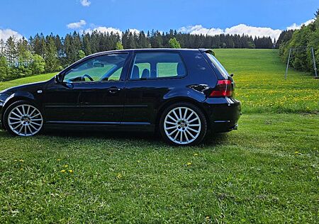 VW Golf Volkswagen 3.2 R32 4motion R32
