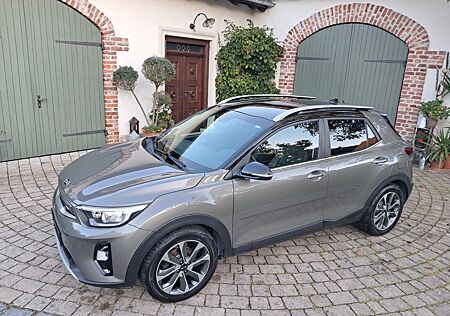 Kia Stonic 1.0 T-GDI Platinum Edition + Winterreifen