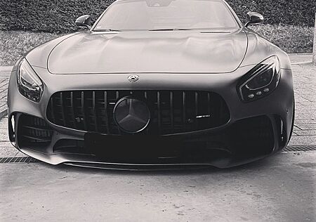 Mercedes-Benz AMG GT R Mercedes- R