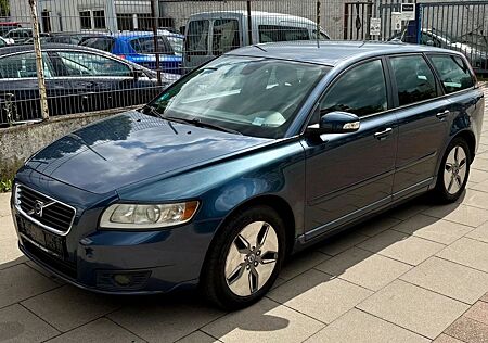 Volvo V50 Kombi 1.6 D Drive Momentum / TÜV 08.27