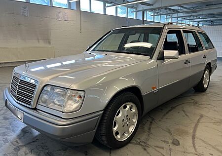 Mercedes-Benz E 280 T-Modell Sportline+96TKM+FAMILIENBESITZ