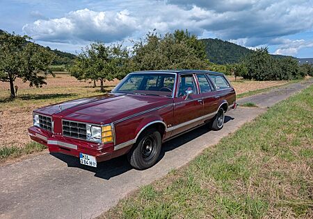 Pontiac Grand Le Mans