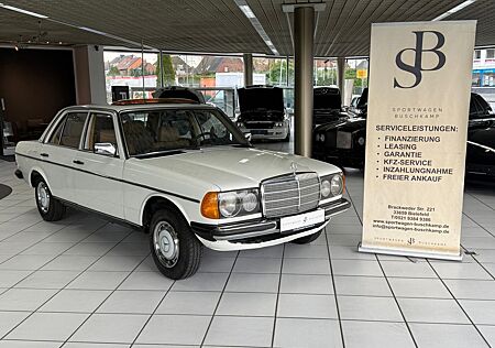 Mercedes-Benz 200 W123 H-Zulassung Original-Zustand