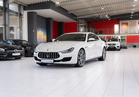 Maserati Ghibli *LEDER*NAVI*BREMBO*BI-XENON*NUR.17.051 KM