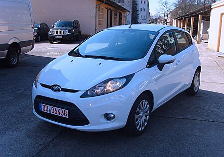 Ford Fiesta 1,25 44kW Ambiente 2. Hand scheckheft