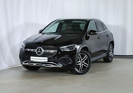 Mercedes-Benz GLA 200 d AHK LED ACC NAVI Kamera Pano Sportsitz
