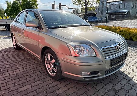 Toyota Avensis 1.8 Linea Sol