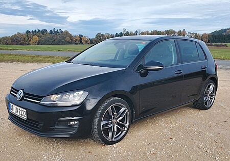 VW Golf Volkswagen 7 DSG mit 150 PS , Xenon , masaggesitz