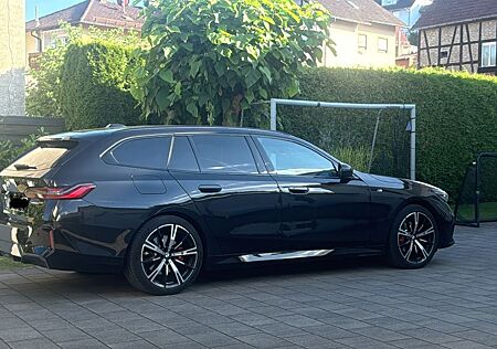 BMW 520d xDrive Black 360 Pano MSport Garantie