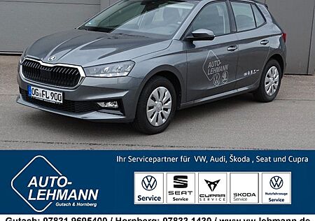 Skoda Fabia Essence LED Scheinwerfer PDC hinten